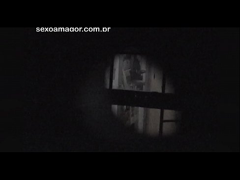 ❤️ Blondie word in die geheim video-opgeneem deur 'n buurtvoyeur wat agter hol bakstene versteek is ❤️ Tuisgemaakte pornografie op af.risegame.top ❌